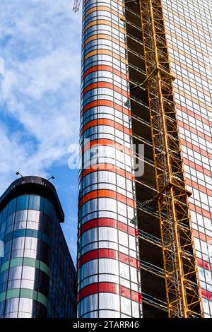 Viaggia in Georgia - costruzione di edifici alti nella città di Batumi nelle giornate di sole Foto Stock