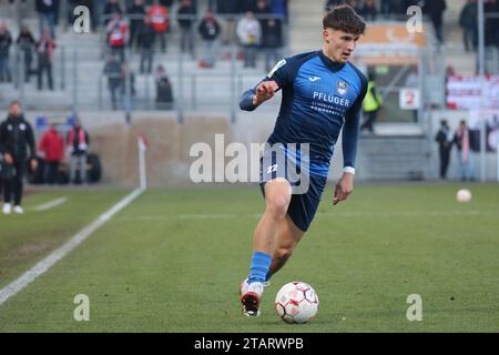 Oberhausen, Deutschland. 2 dicembre 2023. Oberhausen, Deutschland 02. Dicembre 2023: Regionalliga West - 2023/2024 - RW Oberhausen vs. SC Wiedenbrück IM Bild: Benjamin Friesen (SC Wiedenbrück) credito: dpa/Alamy Live News Foto Stock