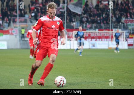 Oberhausen, Deutschland. 2 dicembre 2023. Oberhausen, Deutschland 02. Dicembre 2023: Regionalliga West - 2023/2024 - RW Oberhausen vs. SC Wiedenbrück IM Bild: Pierre Fassnacht (RW Oberhausen) credito: dpa/Alamy Live News Foto Stock