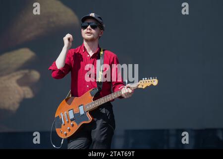 São PAOLO, BRASILE - 2 DICEMBRE: La band Black Midi si esibisce sul palco durante il giorno 1 del Primavera Sound Brazil 2023 a Autódromo José Carlos Pace il 2 dicembre 2023 a San Paolo/SP, Brasile. (Foto di Leandro Bernardes/PxImages) credito: PX Images/Alamy Live News Foto Stock