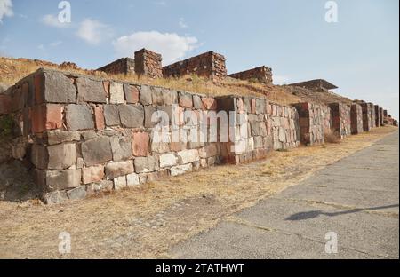 Fortezza di Erebuni a Erevan, Aremenia, un ex avamposto del regno di Urartu Foto Stock