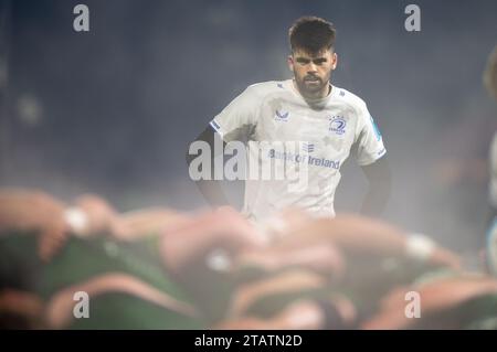 Galway, Irlanda. 3 dicembre 2023. Harry Byrne del Leinster durante il 7° round del campionato di rugby Unito tra Connacht Rugby e Leinster Rugby al campo sportivo di Galway, Irlanda, il 2 dicembre 2023 (foto di Andrew SURMA/ Credit: SIPA USA/Alamy Live News Foto Stock