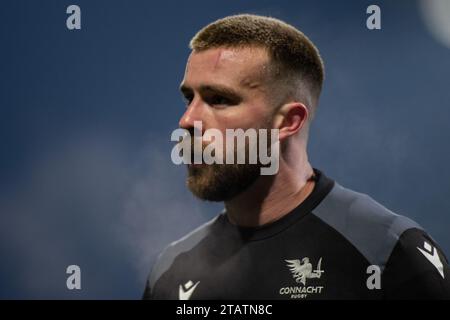 Galway, Irlanda. 3 dicembre 2023. Mack Hansen di Connacht durante lo United Rugby Championship Round 7 match tra Connacht Rugby e Leinster Rugby allo Sportsground di Galway, Irlanda, il 2 dicembre 2023 (foto di Andrew SURMA/ Credit: SIPA USA/Alamy Live News Foto Stock