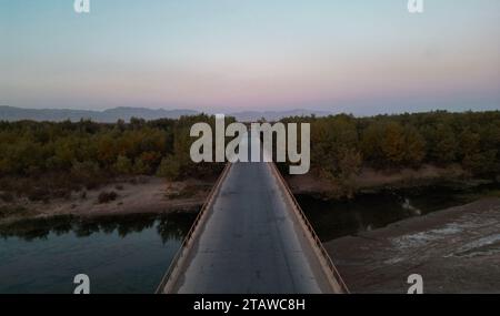 Vista aerea della città di Herat, del complesso di Musalla, dei cinque minareti di Musallah di Herat, della Cittadella di Herat, di Qala Iktyaruddin. Foto Stock