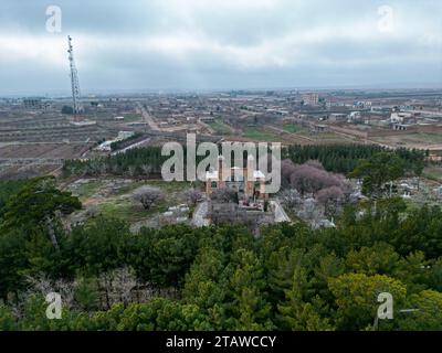 Vista aerea della città di Herat, del complesso di Musalla, dei cinque minareti di Musallah di Herat, della Cittadella di Herat, di Qala Iktyaruddin. Foto Stock