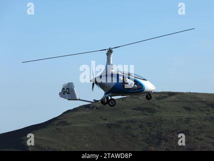 Fotografie Air-to-Air di una Cavalon Autogyro volata vicino alle Malvern Hills Foto Stock