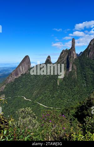 Paesaggio con montagne a Teresopolis, Rio de Janeiro, Brasile Foto Stock