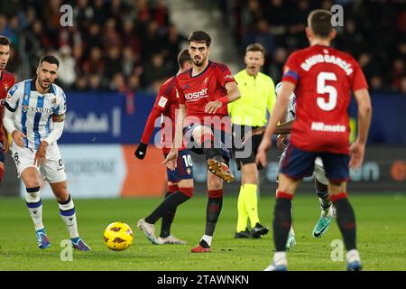 Pamplona, Spagna. 2 dicembre 2023. Alejandro catena (Osasuna) calcio/calcio: Spagnolo "la Liga EA Sports" partita tra CA Osasuna 1-1 Real Sociedad all'Estadio El Sadar di Pamplona, Spagna. Crediti: Mutsu Kawamori/AFLO/Alamy Live News Foto Stock