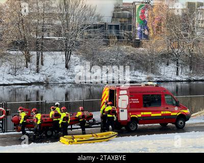 Scottish Fire and Rescue Service durante la formazione per una futura emergenza Foto Stock