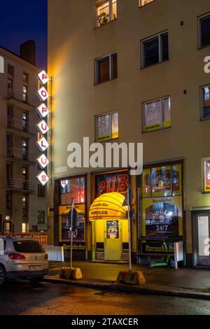 Karaoke bar Populus After Dark nel quartiere Harju di Helsinki, Finlandia Foto Stock