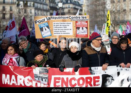 Parigi, Francia. 3 dicembre 2023. 40 marzo per l'uguaglianza e contro l'racismin Parigi, Francia, il 3 dicembre 2023. Foto di Jeremy Paoloni/ABACAPRESS.COM Credit: Abaca Press/Alamy Live News Foto Stock