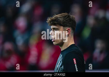 Magonza, Germania. 3 dicembre 2023. MAGONZA, GERMANIA - 3 DICEMBRE: Noah Weisshaupt del SC Freiburg visto durante la partita di Bundesliga tra l'1. FSV Mainz 05 e SC Freiburg alla MEWA Arena il 3 dicembre 2023 a Magonza, Germania. (Foto di Dan o' Connor/ATPImages) (o'CONNOR Dan/ATP/SPP) credito: SPP Sport Press Photo. /Alamy Live News Foto Stock