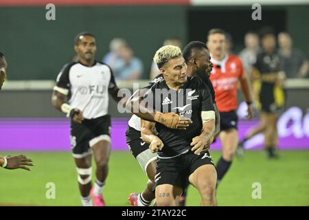 DUBAI, Emirati Arabi Uniti, 3 dicembre 2023. Azione dal torneo Emirates Dubai Rugby 7s 2023. La nuova Zelanda ha battuto le Figi 17-12 vincendo la medaglia di bronzo maschile Foto Stock