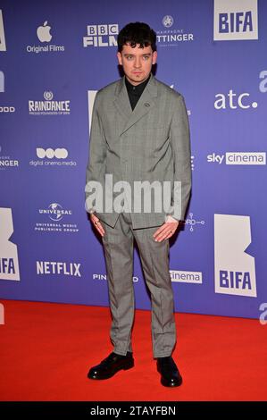 Londra, Regno Unito. 3 dicembre 2023. ASA Butterfield partecipa al 26° British Independent Film Awards 2023 all'Old Billingsgate, Londra, Regno Unito. Credito: Vedere li/Picture Capital/Alamy Live News Foto Stock