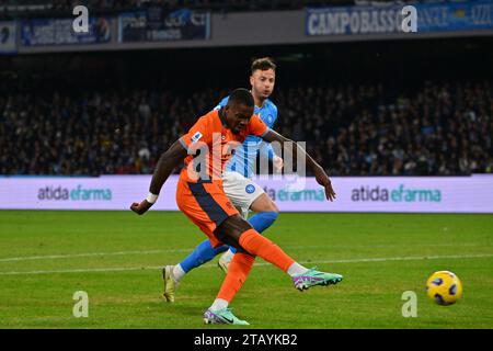 Napoli, Italia. 29 novembre 2023. Napoli, Italia - domenica 3 dicembre 2023: Marcus Thuram dell'FC Internazionale in azione durante la partita di serie A TIM tra SSC Napoli e FC Internazionale allo Stadio Diego Armando Maradona, Napoli, il 3 dicembre 2023. Crediti: Nicola Ianuale/Alamy Live News Foto Stock