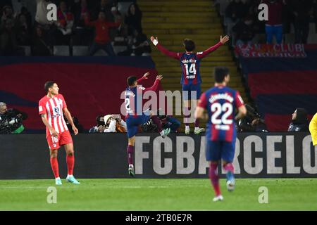 Barcellona, ESP. 3 dicembre 2023. FC BARCELONA vs ATLETICO DE MADRID 3 dicembre 2023 Joao Félix (14) del FC Barcelona celebra il primo gol della sua squadra durante la partita tra FC Barcelona e Atletico de Madrid corrispondente al quattordicesimo giorno di la Liga EA Sports allo Stadio Olimpico Lluis Companys di Montjuic a Barcellona, Spagna. Crediti: Rosdemora/Alamy Live News Foto Stock