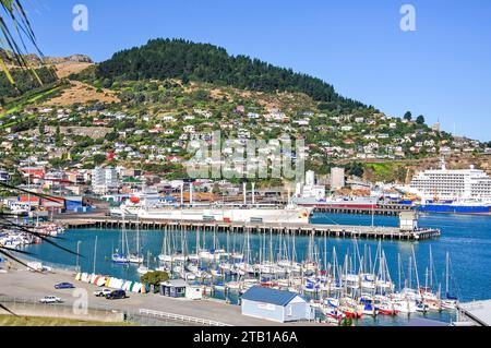 Vista del porto, Lyttelton, Lyttelton Harbour, Banca della penisola, Canterbury, Isola del Sud, Nuova Zelanda Foto Stock