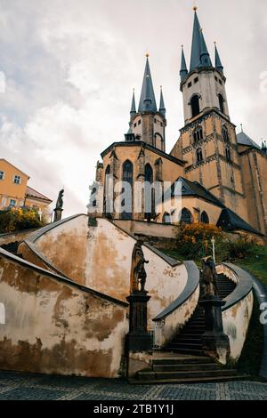 Cattedrale nella vecchia città europea di Cheb, nella Repubblica Ceca Foto Stock