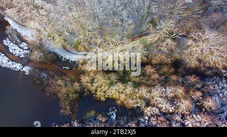 Tempesta di neve invernale foresta nazionale di Perigord vista aerea Dordogne Francia Foto Stock