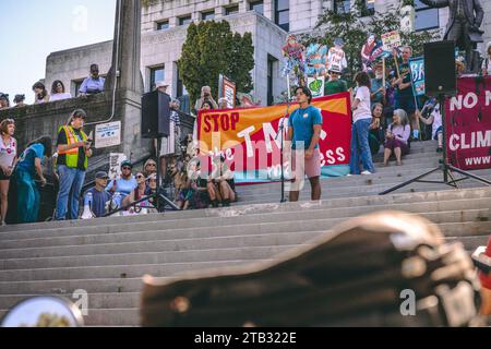 Vancouver, Canada - 15 settembre 2023: Global Climate Strike di fronte al Municipio di Vancouver. Foto Stock