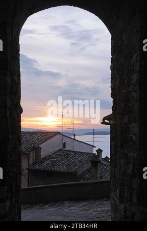 Alba sulla Valdichiana da Montepulciano Foto Stock