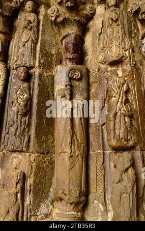 SOS del Rey Catolico (Conjunto Historico Artistico), portale della chiesa di San Esteban dettaglio. Regione di Cinco Villas, provincia di Saragozza, Aragona, Spagna. Foto Stock