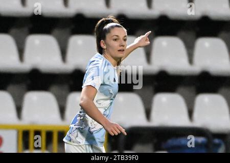 Tubize, Belgio. 4 dicembre 2023. Romy Camps del Belgio raffigurato durante una partita di calcio amichevole tra le nazionali femminili sotto 23 squadre del Belgio, chiamate le fiamme rosse, e del Portogallo lunedì 4 dicembre 2023 a Tubize, in Belgio . Credito: Sportpix/Alamy Live News Foto Stock