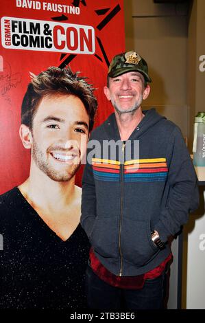 David Faustino auf der German Film & Comic con Winter Edition in der Messe Dortmund. Dortmund, 03.12.2023 *** David Faustino alla German Film Comic con Winter Edition alla Messe Dortmund Dortmund, 03 12 2023 foto:Xn.xKubelkax/xFuturexImagex Comic con 3408 Credit: Imago/Alamy Live News Foto Stock