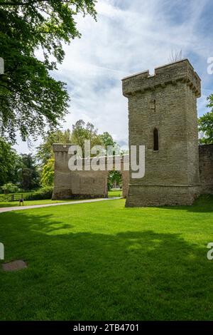Mura di difesa del castello di Croft a Yarpole, Herefordshire, Regno Unito Foto Stock