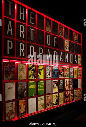 Mostra di arte della Propaganda, International Spy Museum, Washington DC Foto Stock