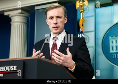 Washington, Stati Uniti. 4 dicembre 2023. Jake Sullivan, consigliere della sicurezza nazionale, parla a una conferenza stampa nella sala stampa della Casa Bianca. Credito: SOPA Images Limited/Alamy Live News Foto Stock