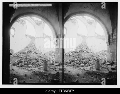 La guerra viste Neby Samuel (Mitspah). Interno della demolita moschea. Foto Stock