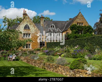 Coton Manor House and landscaped gardens, Northamptonshire, England, UK Stock Photo