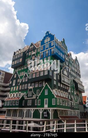 Famosi edifici tradizionali a Zaandam, Nethelands Foto Stock