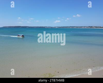 Traghetto anfibio del castello di Elizabeth. St Helier Jersey Aerial Foto Stock