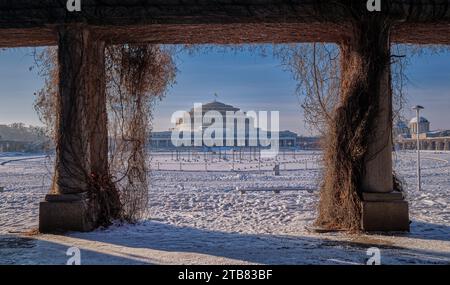 Centennial Hall Pergola Giardino Giapponese Parco Szczytnicki nella neve invernale di Breslavia bassa Slesia Polonia Foto Stock