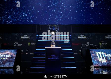 Espoo, Finlandia. 3 dicembre 2023. trofeo sul palco durante Elisa Masters Espoo 2023 - giorno 5 a Metro Areena il 3 dicembre 2023 a Espoo, Finlandia. (Foto di Gabriel Calvino Alonso/Orange Pictures) credito: Orange Pics BV/Alamy Live News Foto Stock