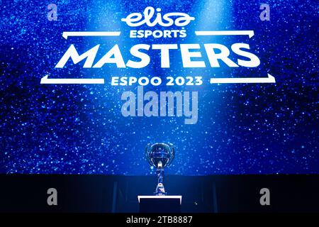 Espoo, Finlandia. 3 dicembre 2023. trofeo sul palco durante Elisa Masters Espoo 2023 - giorno 5 a Metro Areena il 3 dicembre 2023 a Espoo, Finlandia. (Foto di Gabriel Calvino Alonso/Orange Pictures) credito: Orange Pics BV/Alamy Live News Foto Stock