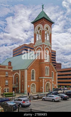 Charles Nichols e Frederick Brown hanno progettato Albany Landmark St Chiesa cattolica romana di Maria, costruita nel 1869 al 10 Lodge Street. Foto Stock