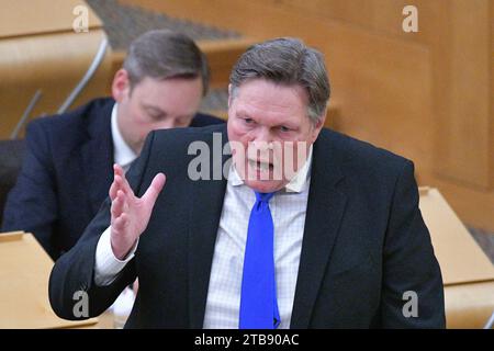 Edinburgh Scotland, UK 05 dicembre 2023. Stephen Kerr MSP al Parlamento scozzese. credit sst/alamy live news Foto Stock