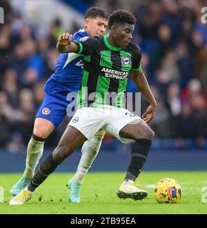 Londra, Regno Unito. 3 dicembre 2023 - Chelsea contro Brighton & Hove Albion - Premier League - Stamford Bridge. Carlos Baleba di Brighton durante la partita contro il Chelsea. Credito immagine: Mark Pain / Alamy Live News Foto Stock