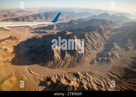 Volare in Giordania, vicino al Golfo di Aqaba; Giordania Foto Stock