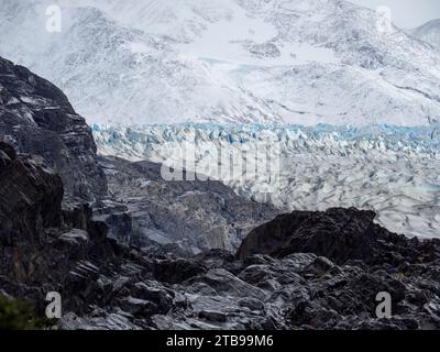 Ghiacciaio Grey che scende dal terzo più grande campo di ghiaccio del mondo, il campo di ghiaccio della Patagonia meridionale nel Parco Nazionale di Torres del Paine Foto Stock
