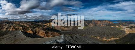 spectacular overview of Landmannalaugar in the highlands of Iceland Foto Stock