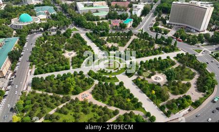 Tashkent, Uzbekistan - 24 maggio 2022: Veduta aerea di Piazza Amir Timur a Tashkent Uzbekistan Foto Stock