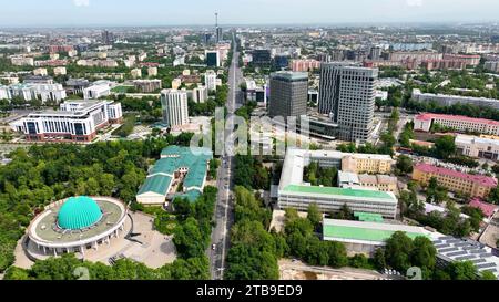 Tashkent, Uzbekistan - 24 maggio 2022: Veduta aerea di Piazza Amir Timur a Tashkent Uzbekistan Foto Stock