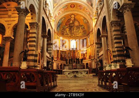 All'interno del Duomo di Pisa. Foto Stock