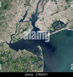 26 agosto 2016 - Vista satellitare a colori naturale della Jamaica Bay, Brooklyn, New York. Foto Stock