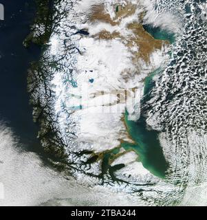 Immagine satellitare di cieli limpidi su quasi tutta la Patagonia nel Sud America. Foto Stock