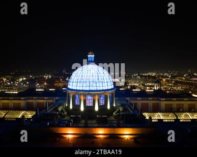 Cupola illuminata Trafford Centre Foto Stock